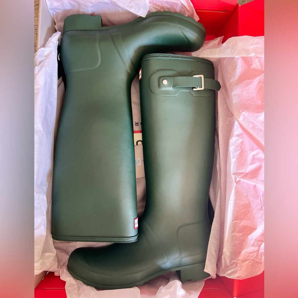 Hunter Boots, hunter green, new/never worn, missed window to return.